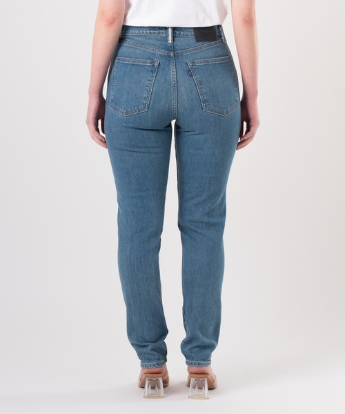Levi's(リーバイス)の「Levi's/リーバイス BLUETAB(TM) ハイライズスリムジーンズ ミディアムインディゴ MADE IN JAPAN(デニムパンツ・レディース・インディゴブルー・23inch/24inch/25inch/26inch/27inch/28inch)」の14枚目の写真