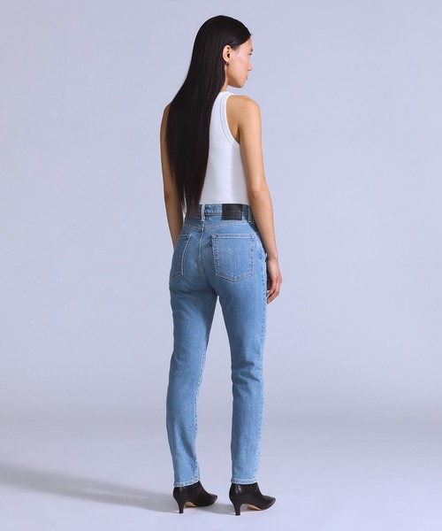 Levi's(リーバイス)の「Levi's/リーバイス BLUETAB(TM) ハイライズスリムジーンズ ミディアムインディゴ MADE IN JAPAN(デニムパンツ・レディース・インディゴブルー・23inch/24inch/25inch/26inch/27inch/28inch)」の20枚目の写真