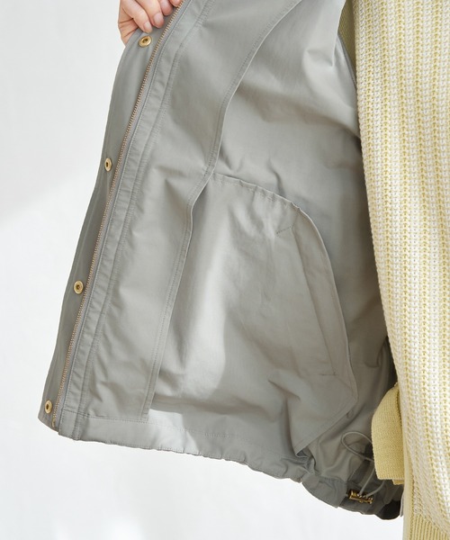 ikka(イッカ)の「【雑誌InRed4月号掲載】撥水花粉リリースマウンテンパーカー【親子コーデ】(マウンテンパーカー・レディース・チャコールグレー/オフホワイト/クリアグリーン/ピンクベージュ・M/L/S)」の14枚目の写真