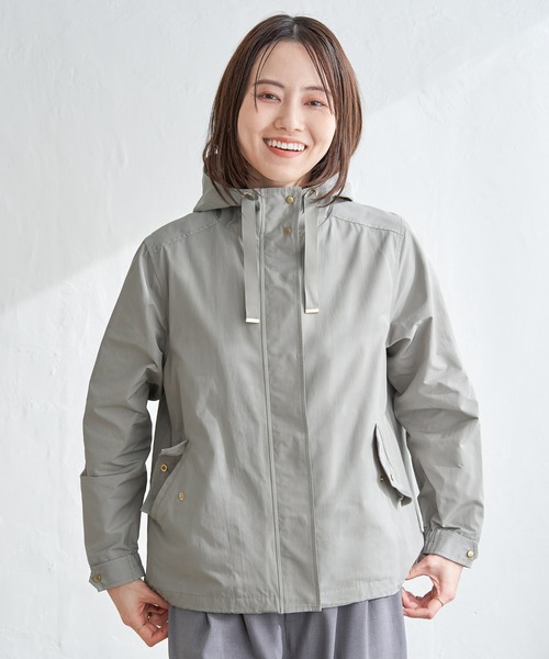 ikka(イッカ)の「【雑誌InRed4月号掲載】撥水花粉リリースマウンテンパーカー【親子コーデ】(マウンテンパーカー・レディース・チャコールグレー/オフホワイト/クリアグリーン/ピンクベージュ・M/L/S)」の5枚目の写真