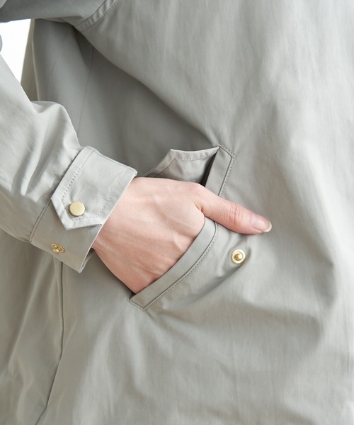 ikka(イッカ)の「【雑誌InRed4月号掲載】撥水花粉リリースマウンテンパーカー【親子コーデ】(マウンテンパーカー・レディース・チャコールグレー/オフホワイト/クリアグリーン/ピンクベージュ・M/L/S)」の7枚目の写真