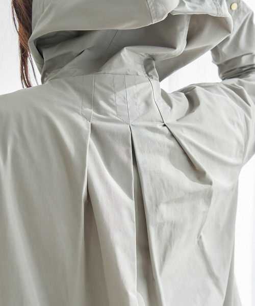 ikka(イッカ)の「【雑誌InRed4月号掲載】撥水花粉リリースマウンテンパーカー【親子コーデ】(マウンテンパーカー・レディース・チャコールグレー/オフホワイト/クリアグリーン/ピンクベージュ・M/L/S)」の11枚目の写真