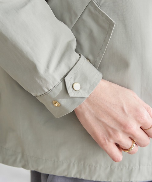 ikka(イッカ)の「【雑誌InRed4月号掲載】撥水花粉リリースマウンテンパーカー【親子コーデ】(マウンテンパーカー・レディース・チャコールグレー/オフホワイト/クリアグリーン/ピンクベージュ・M/L/S)」の12枚目の写真