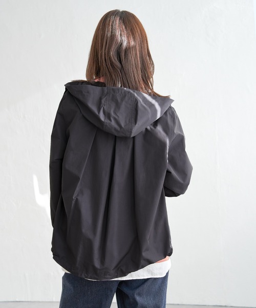 ikka(イッカ)の「【雑誌InRed4月号掲載】撥水花粉リリースマウンテンパーカー【親子コーデ】(マウンテンパーカー・レディース・チャコールグレー/オフホワイト/クリアグリーン/ピンクベージュ・M/L/S)」の22枚目の写真