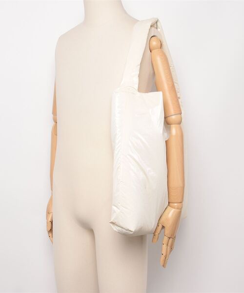 ROSE BUD(ローズバッド)の「ピローバッグ(ショルダーバッグ・レディース・ホワイト・ONE SIZE)」の2枚目の写真