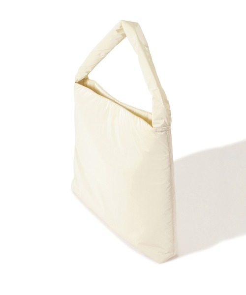 美品♦️ローズバッド♦️ホワイト リュック♦️フラップ付 バック♦️ROSE BUD 美品♦️ローズバッド♦️ホワイト リュック♦️フラップ付