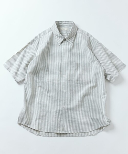 FREAK'S STORE（フリークスストア）の「限定展開 Relax Fit リラックスフィット レギュラーカラー ショートスリーブ チェック シャツ（シャツ/ブラウス・メンズ・ブラック/サックスブルー/チャコールグレー/ブラウン/ベージュ/ホワイト・LARGE/MEDIUM/SMALL）」の2枚目の写真