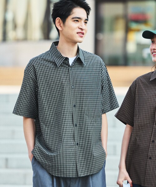 FREAK'S STORE（フリークスストア）の「限定展開 Relax Fit リラックスフィット レギュラーカラー ショートスリーブ チェック シャツ（シャツ/ブラウス・メンズ・ブラック/サックスブルー/チャコールグレー/ブラウン/ベージュ/ホワイト・LARGE/MEDIUM/SMALL）」の18枚目の写真