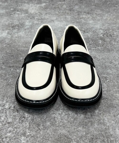 fredy emue（フレディエミュ）の「配色ステッチコインローファー（その他シューズ・レディース・ホワイト系その他/ブラック・L/M/S）」の12枚目の写真