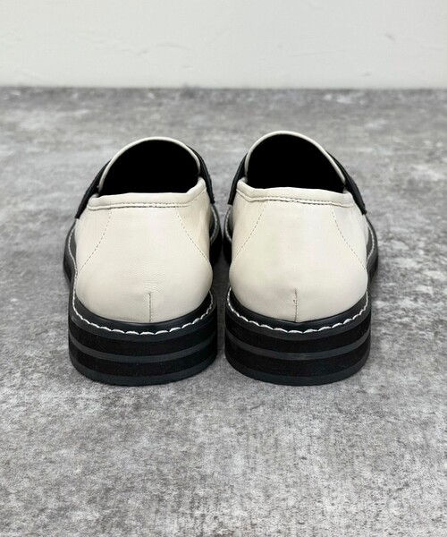 fredy emue（フレディエミュ）の「配色ステッチコインローファー（その他シューズ・レディース・ホワイト系その他/ブラック・L/M/S）」の16枚目の写真