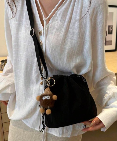 NOLITA LABORATORY（ノリータラボラトリー）の「【 NOLITA / ノリータ 】バッグチャーム 付き 軽くて便利 巾着 ショルダーバッグ サコッシュ ポシェット（ショルダーバッグ・レディース・カーキ/ブラック/ベージュ・FREE）」の17枚目の写真