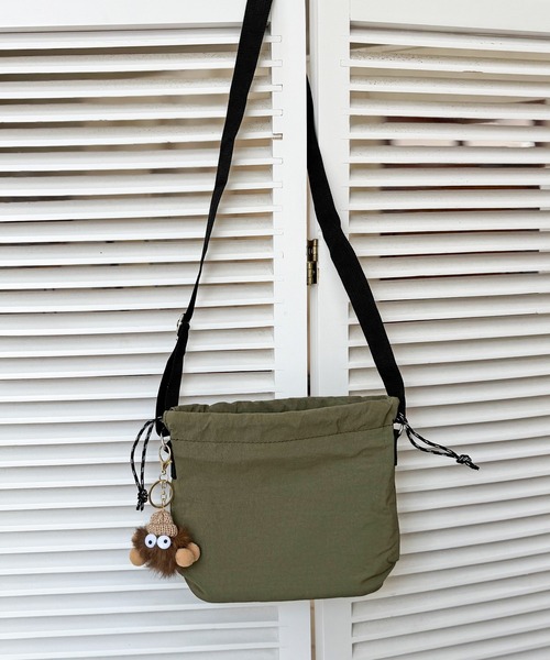 NOLITA LABORATORY（ノリータラボラトリー）の「【 NOLITA / ノリータ 】バッグチャーム 付き 軽くて便利 巾着 ショルダーバッグ サコッシュ ポシェット（ショルダーバッグ・レディース・カーキ/ブラック/ベージュ・FREE）」の19枚目の写真