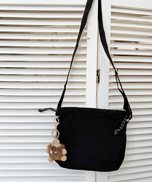 NOLITA LABORATORY（ノリータラボラトリー）の「【 NOLITA / ノリータ 】バッグチャーム 付き 軽くて便利 巾着 ショルダーバッグ サコッシュ ポシェット（ショルダーバッグ・レディース・カーキ/ブラック/ベージュ・FREE）」の9枚目の写真