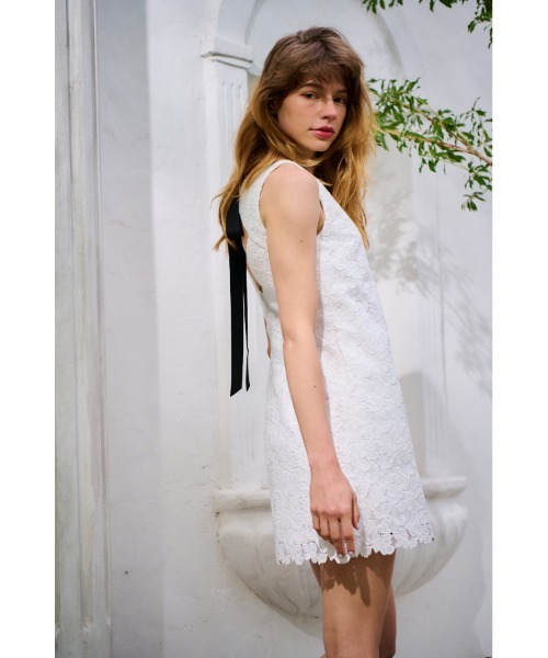 Estella.K(エステラケー)の「Alice Mini Lace Dress オープンバックレースミニマムドレス(ワンピース・レディース・ホワイト/ブラック・FREE)」の9枚目の写真