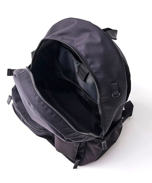 A SCENE（エーシーン）の「【A SCENE】Pocket day pack バックパック ワンポイントロゴ（バックパック/リュック・メンズ・ブラック/ベージュ・FREE）」の6枚目の写真