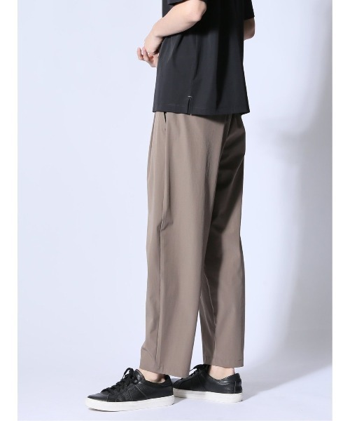 m.f.editorial(エムエフエディトリアル)の「【ストレッチ 防シワ】m.f.エディトリアル メンズ circle motion NPU ワイドパンツ(セットアップ可能)(その他パンツ・メンズ・ブラック/ベージュ・MEDIUM/X-LARGE/LARGE)」の14枚目の写真