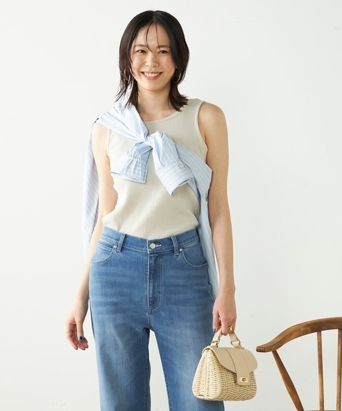 a.v.v(アーヴェヴェ)の「【2WAY】ベーシックタンクトップ(タンクトップ・レディース・ホワイト/ブラック/ベージュ・34/36/40/42/38)」の9枚目の写真