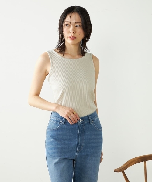 a.v.v(アーヴェヴェ)の「【2WAY】ベーシックタンクトップ(タンクトップ・レディース・ホワイト/ブラック/ベージュ・34/36/40/42/38)」の17枚目の写真