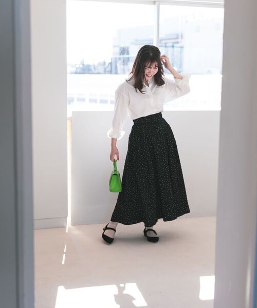 COHINA（コヒナ）の「エンボスドットサイドティアードスカート 【低身長・小柄女性】（スカート・レディース・ブラック/ホワイト・S-Regular/XS-Regular/S-Short/XS-Short）」の6枚目の写真