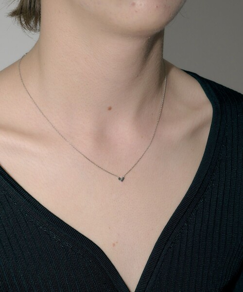 and cloud（アンドクラウド）の「Minimum Heart Necklace（ネックレス・レディース・シルバー/ブラック・FREE）」の7枚目の写真