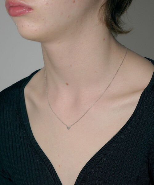 and cloud（アンドクラウド）の「Minimum Heart Necklace（ネックレス・レディース・シルバー/ブラック・FREE）」の8枚目の写真