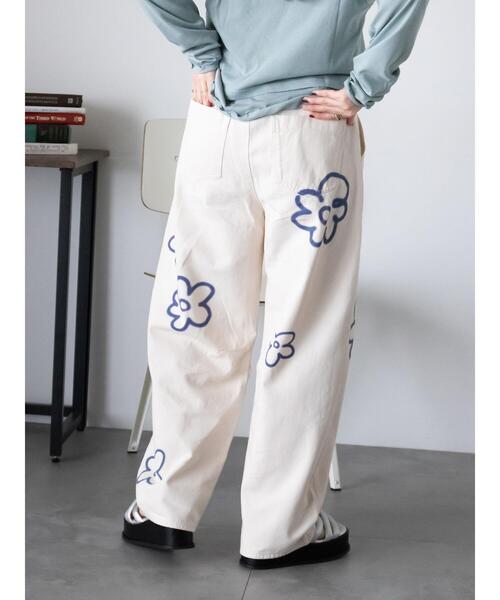 ehka sopo(エヘカソポ)の「花スプレープリントパンツ(その他パンツ・レディース・ピンク/キナリ/チャコールグレー・F)」の22枚目の写真