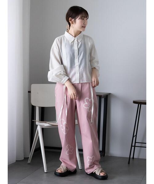 ehka sopo(エヘカソポ)の「花スプレープリントパンツ(その他パンツ・レディース・ピンク/キナリ/チャコールグレー・F)」の15枚目の写真