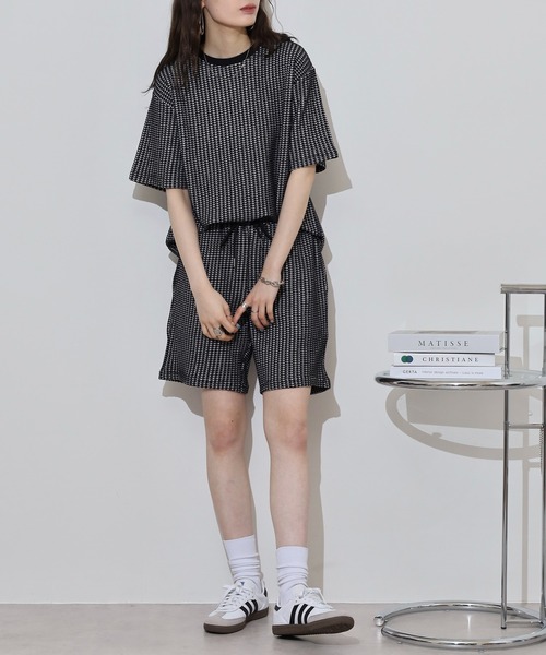 MMMM(エムエムエムエム)の「MMMM ワッフル セットアップ Tシャツ ショートパンツ(セットアップ・メンズ・ホワイト/ブラック/ホワイト系/ブラック系・L/XL/M)」の4枚目の写真