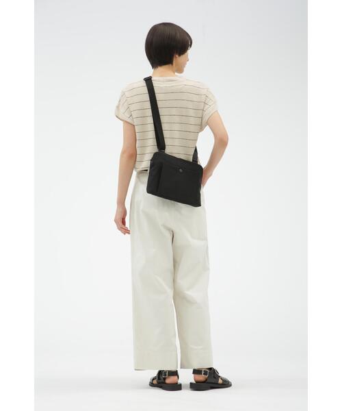 MARGARET HOWELL(マーガレットハウエル)の「LINEN JERSEY(Tシャツ/カットソー・レディース・ベージュ系その他2/ブルー/ブラック・2)」の20枚目の写真