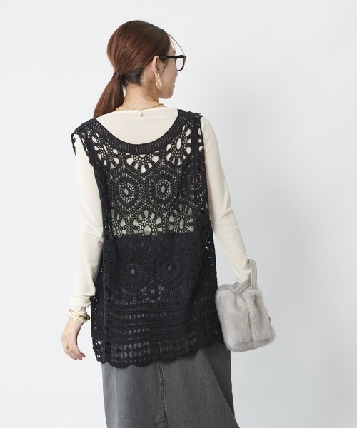 un dix cors（アンディコール）の「《大人の主役級レイヤード》クロシェ編みベスト（ベスト・レディース・アイボリー/ブラック/モカ・FREE）」の19枚目の写真