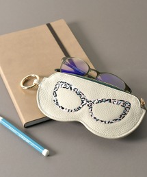 LAZY SUSAN（レイジースーザン）の「メガネケースシシュウリング４（ポーチ）」