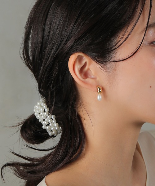 Kana(カナ)の「メタル × 淡水パール ステンレスポスト ピアス(ピアス(両耳用)・レディース・シルバー/ゴールド・フリー)」の6枚目の写真