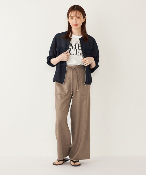 新品✨トゥービーシック ノーカラージップブルゾン フリル ウォッシャブル 44 新品✨トゥービーシック ノーカラージップブルゾン フリル