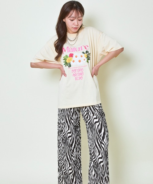 GORGE(ゴージ)の「《刺繍ロゴ×花プリント》レディース Tシャツ カットソー 半袖 トップス 春夏秋(Tシャツ/カットソー・レディース・イエロー/ブラック/オフホワイト・F)」の10枚目の写真