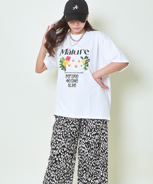 GORGE(ゴージ)の「《刺繍ロゴ×花プリント》レディース Tシャツ カットソー 半袖 トップス 春夏秋(Tシャツ/カットソー・レディース・イエロー/ブラック/オフホワイト・F)」の7枚目の写真