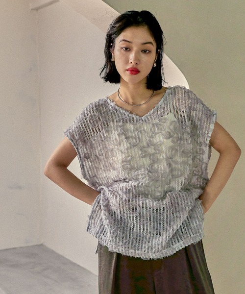 LEPSIM（レプシィム）の「ニュアンス柄レーシーフレンチスリーブ　497647（その他トップス・レディース・ブラック/アイボリー/ベージュ/ライトグレー・FREE）」の4枚目の写真