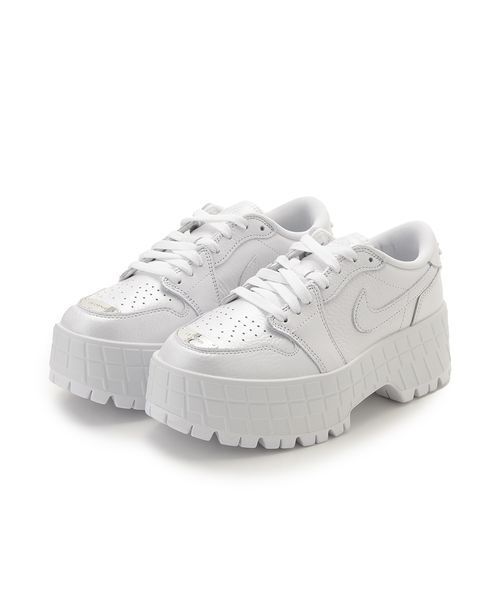 NIKE（ナイキ）の「【NIKE】AIR JORDAN 1 BROOKLYN LOW（スニーカー・レディース・ホワイト・23cm/23.5cm/24cm/24.5cm/25cm）」の4枚目の写真