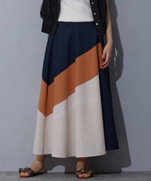 NICOLE white（ニコルホワイト）の「切り替え配色スカート（スカート・レディース・ブラック/チャコール/ネイビー・FREE）」の3枚目の写真