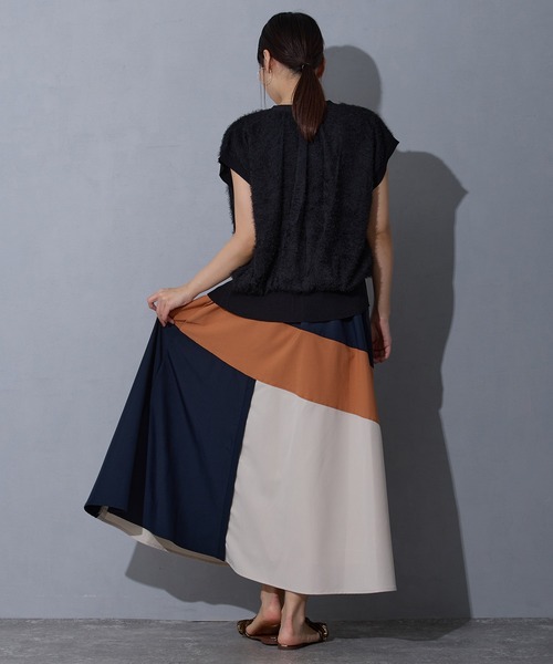NICOLE white（ニコルホワイト）の「切り替え配色スカート（スカート・レディース・ブラック/チャコール/ネイビー・FREE）」の13枚目の写真