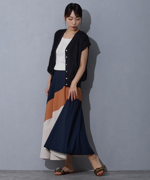 NICOLE white（ニコルホワイト）の「切り替え配色スカート（スカート・レディース・ブラック/チャコール/ネイビー・FREE）」の14枚目の写真