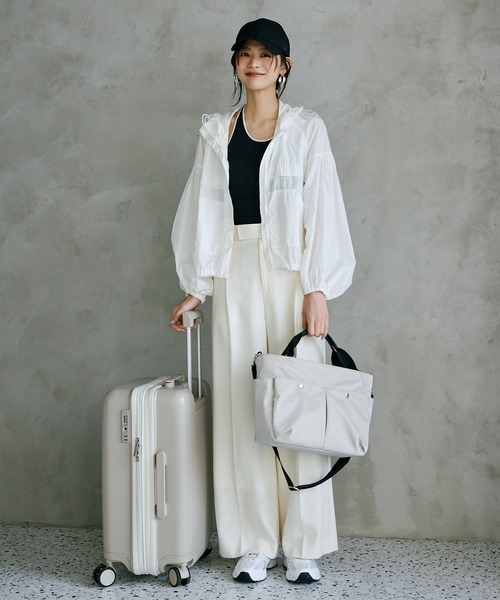 Breath TOPKAPI（ブレストプカピ）の「【Breath TOPKAPI】Train 防水ポリエステル ショルダー付き A4 トートバッグ / キャリー対応（ショルダーバッグ・レディース・ブラック/ブラウン/ベージュ系その他2・FREE）」の4枚目の写真