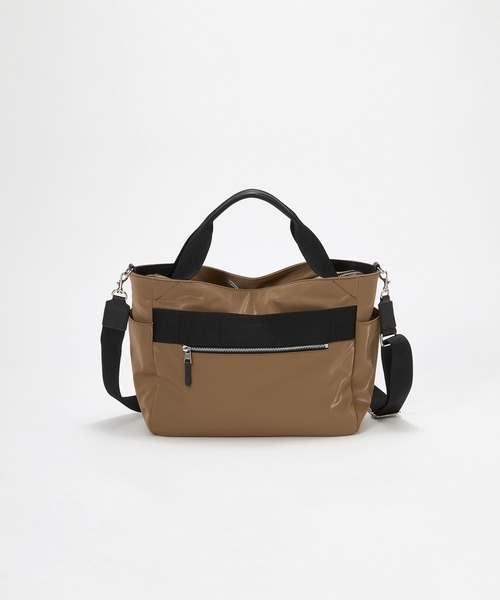 Breath TOPKAPI（ブレストプカピ）の「【Breath TOPKAPI】Train 防水ポリエステル ショルダー付き A4 トートバッグ / キャリー対応（ショルダーバッグ・レディース・ブラック/ブラウン/ベージュ系その他2・FREE）」の8枚目の写真