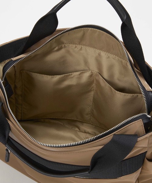 Breath TOPKAPI（ブレストプカピ）の「【Breath TOPKAPI】Train 防水ポリエステル ショルダー付き A4 トートバッグ / キャリー対応（ショルダーバッグ・レディース・ブラック/ブラウン/ベージュ系その他2・FREE）」の22枚目の写真
