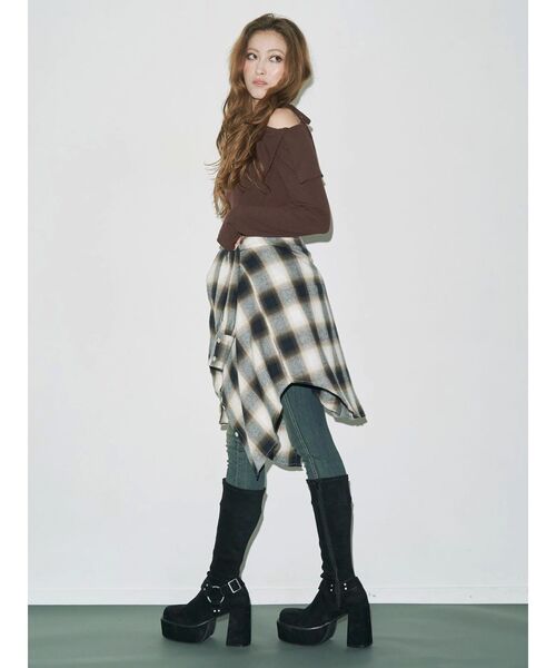 EVRIS(エヴリス)の「スタッズストレッチミドルブーツ(ブーツ・レディース・ブラウン/ブラック・SMALL/MEDIUM/LARGE)」の5枚目の写真