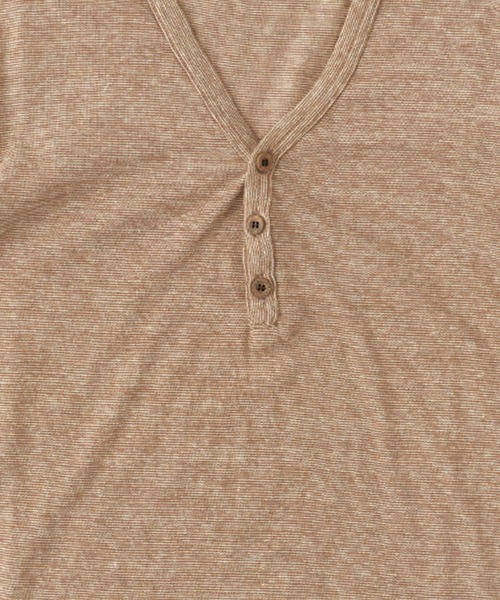 FLISTFIA（フリストフィア）の「FLISTFIA/フリストフィア Henley Neck T-Shirts Tシャツ（Tシャツ/カットソー・メンズ・ベージュ・3）」の3枚目の写真