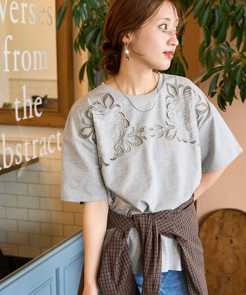 セール】限定展開 花柄 カットワーク 刺繍 ルーズ 半袖 Tシャツ