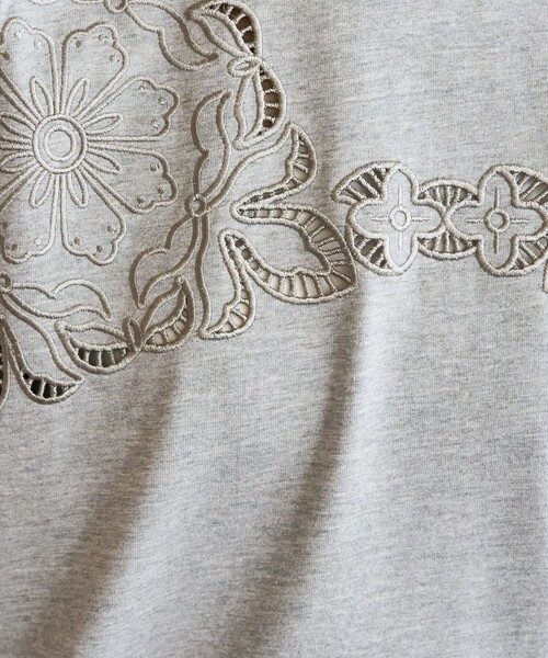 セール】限定展開 花柄 カットワーク 刺繍 ルーズ 半袖 Tシャツ（T