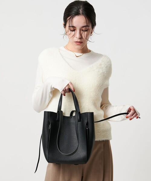 BEAUTY&YOUTH UNITED ARROWS(ビューティーアンドユースユナイテッドアローズ)の「ジップポケット 2ハンドル トートバッグ -2WAY-(トートバッグ・レディース・モカ/ブラック・FREE)」の3枚目の写真