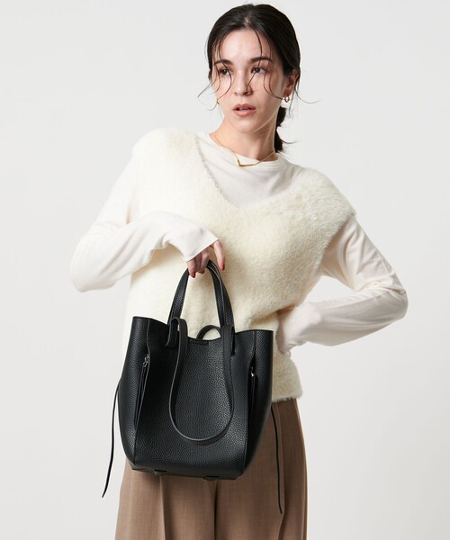 BEAUTY&YOUTH UNITED ARROWS(ビューティーアンドユースユナイテッドアローズ)の「ジップポケット 2ハンドル トートバッグ -2WAY-(トートバッグ・レディース・モカ/ブラック・FREE)」の4枚目の写真