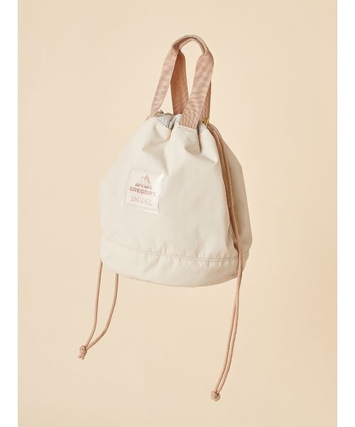 SNIDEL(スナイデル)の「【GREGORY】スクイーズバッグ(ハンドバッグ・レディース・ライトベージュ・F)」の2枚目の写真